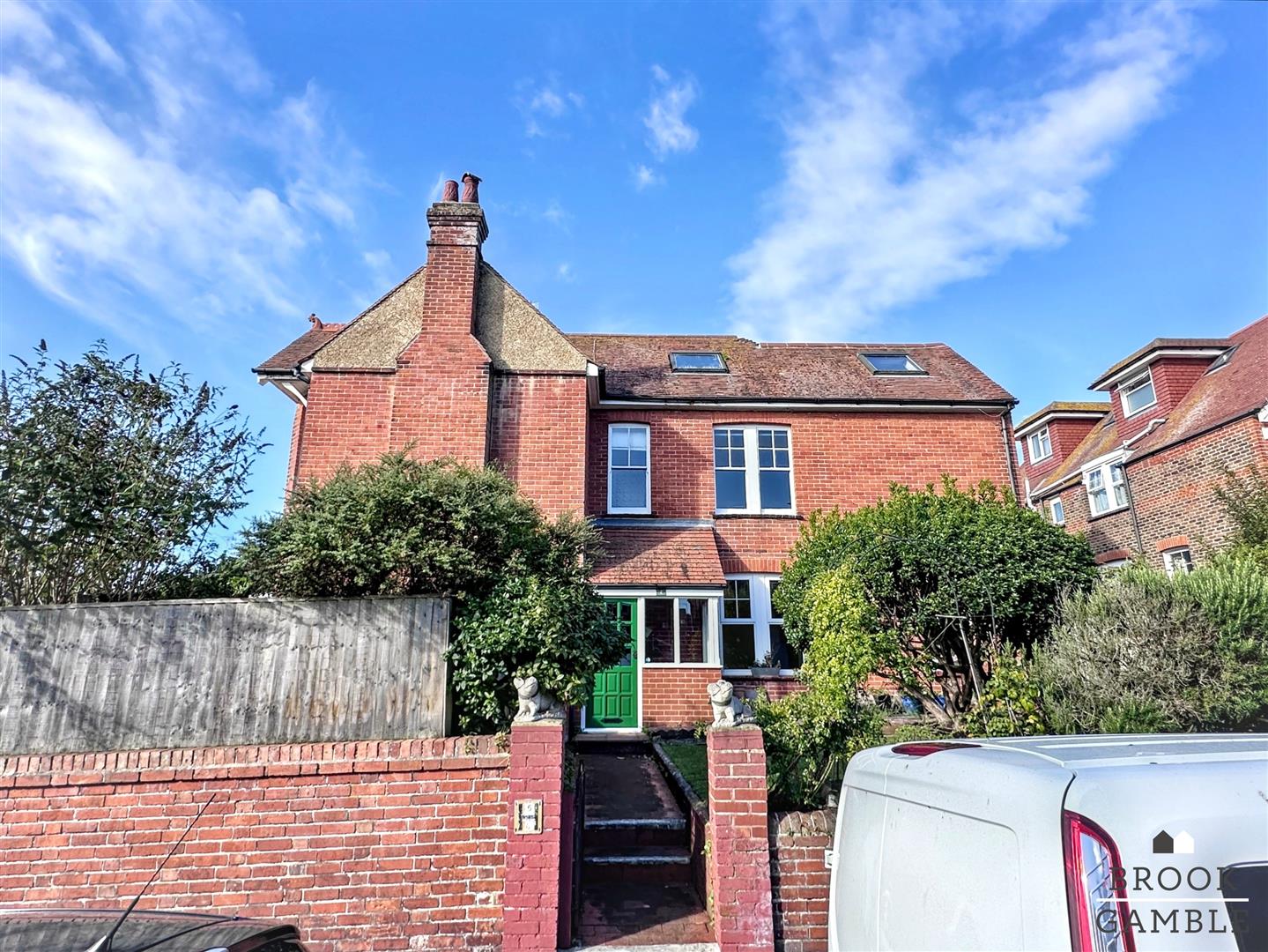 7 Bedroom House - Semi-Detached. Milton Road in Eastbourne, East Sussex 2